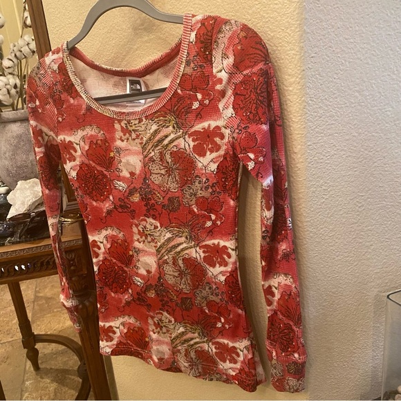 THE NORTH FACE Red Floral Thermal Long Sleeve Top Size XS - Picture 2 of 7
